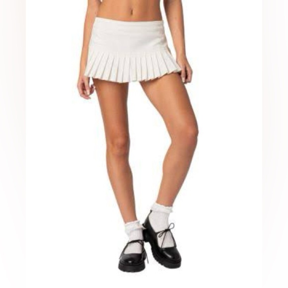 Edikted Donna Denim White Pleated Micro Skirt
